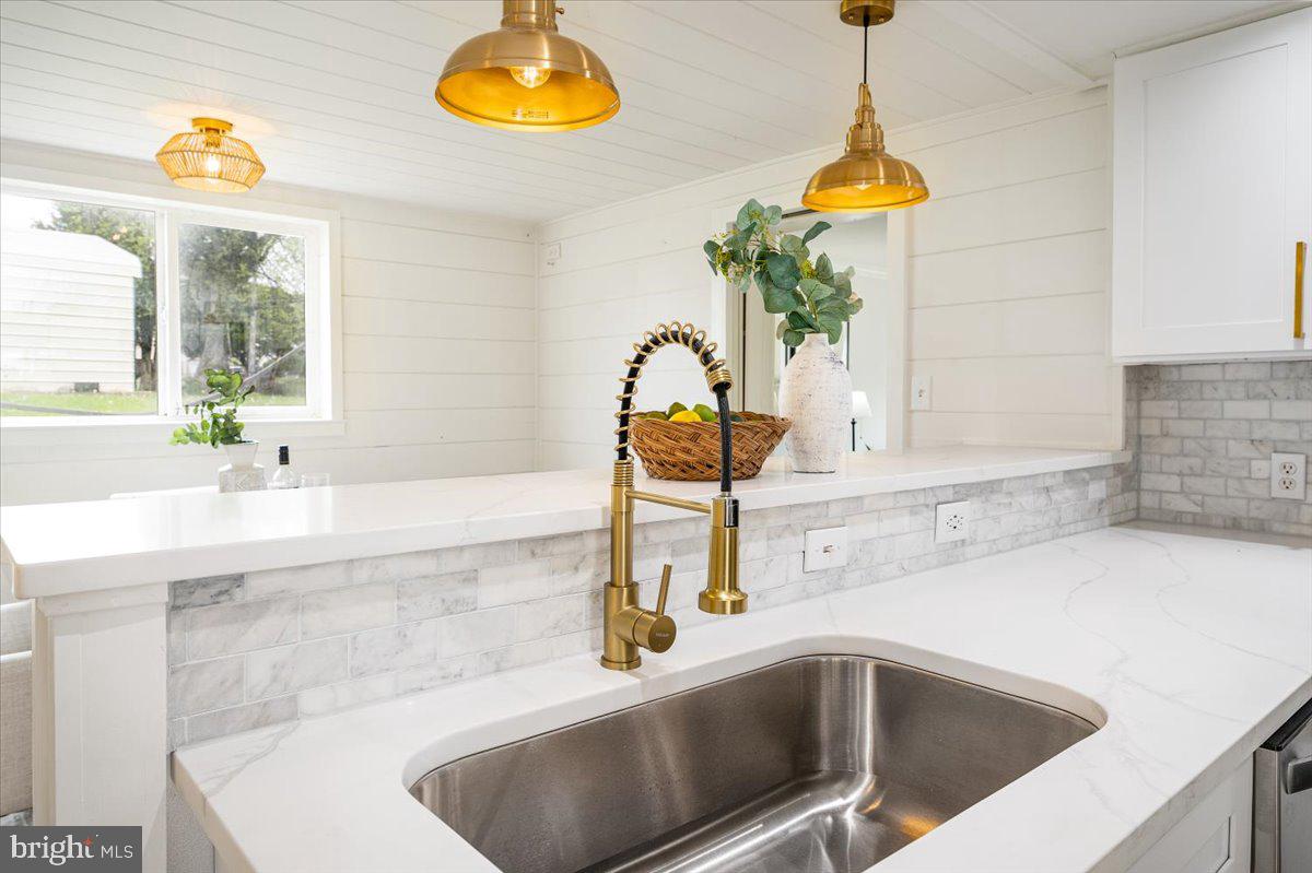 SUMMIT FARMS - Residential