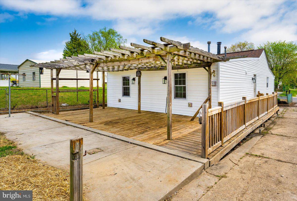 SUMMIT FARMS - Residential