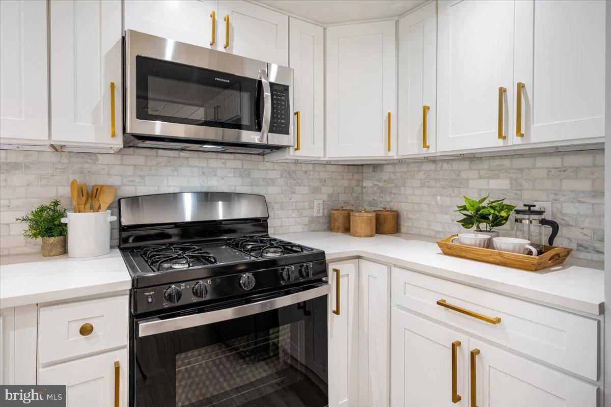 SUMMIT FARMS - Residential