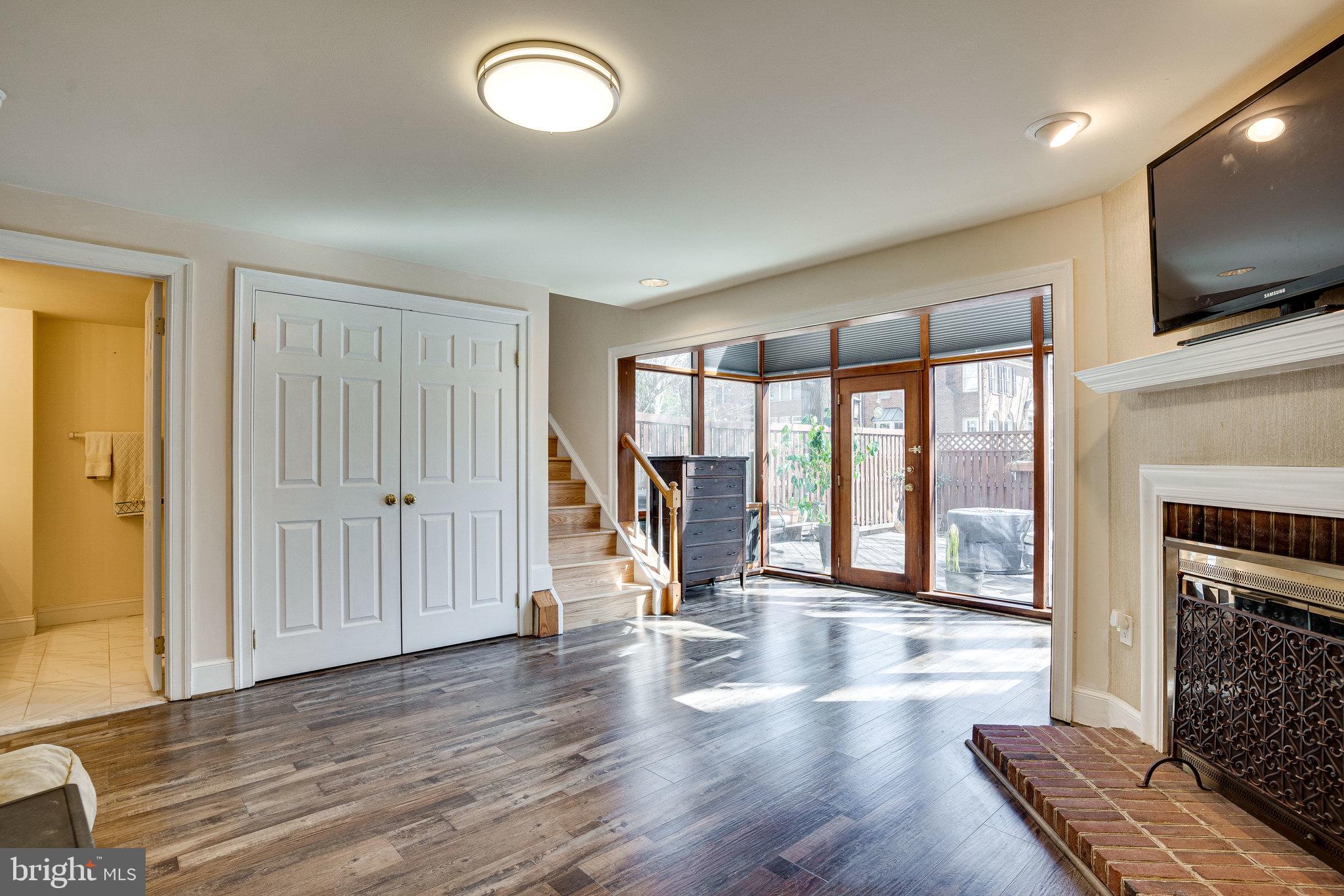 DECOVERLY ADVENTURE - Residential