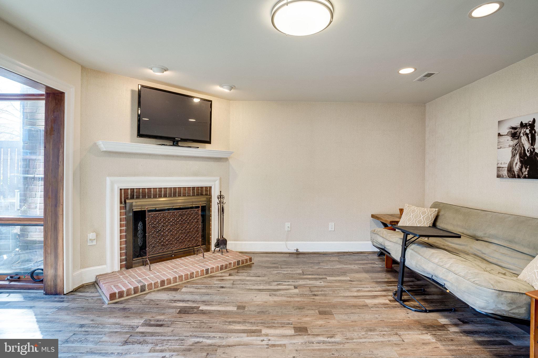 DECOVERLY ADVENTURE - Residential