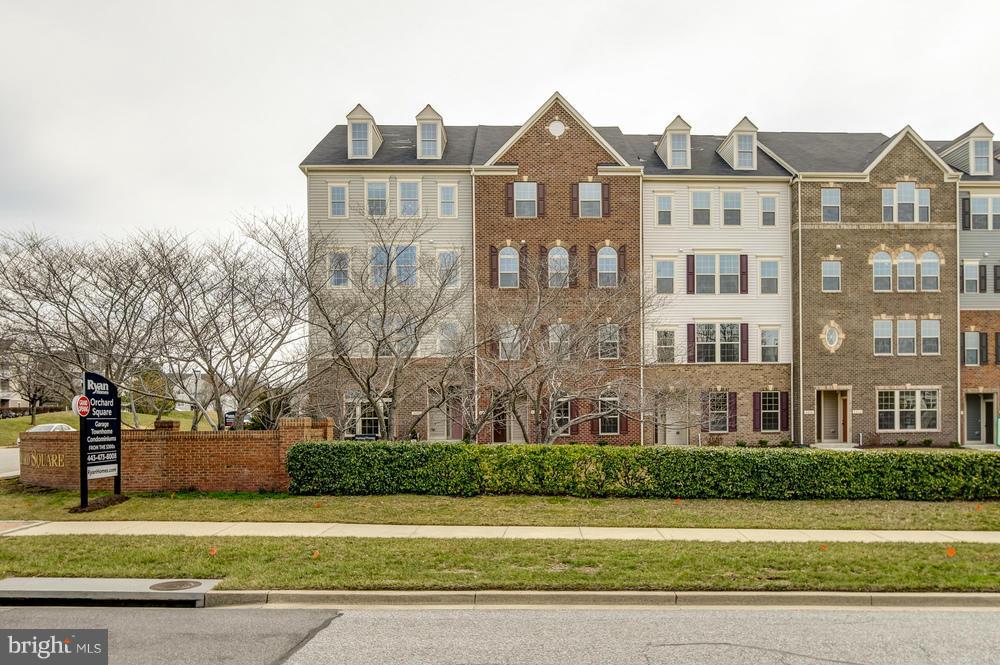 ORCHARD SQUARE - Residential