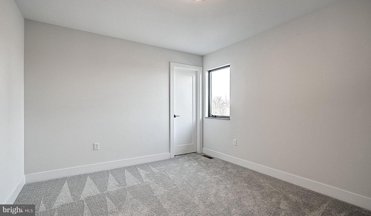 WILLOW CREEK FARMS - Residential