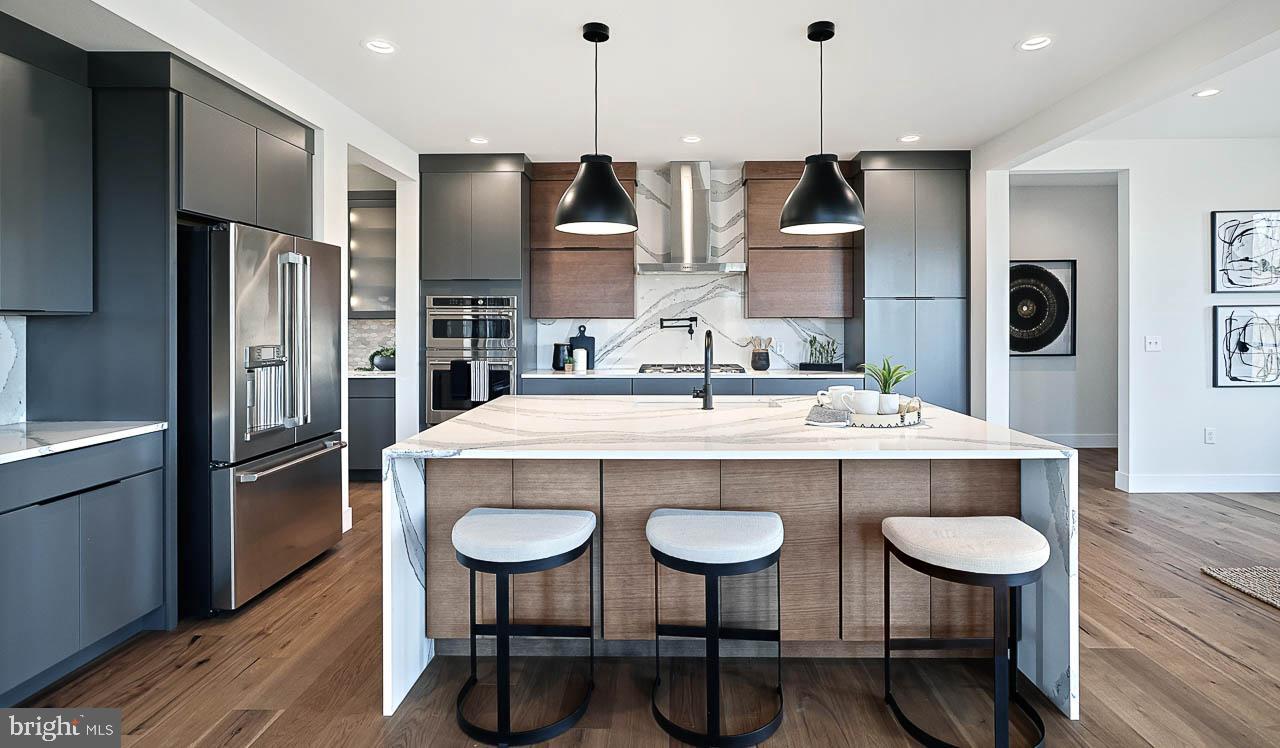 WILLOW CREEK FARMS - Residential