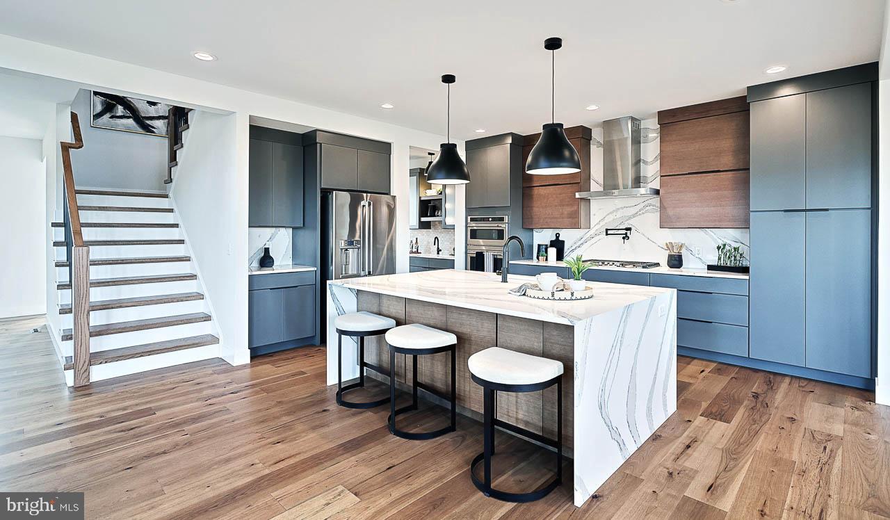 WILLOW CREEK FARMS - Residential