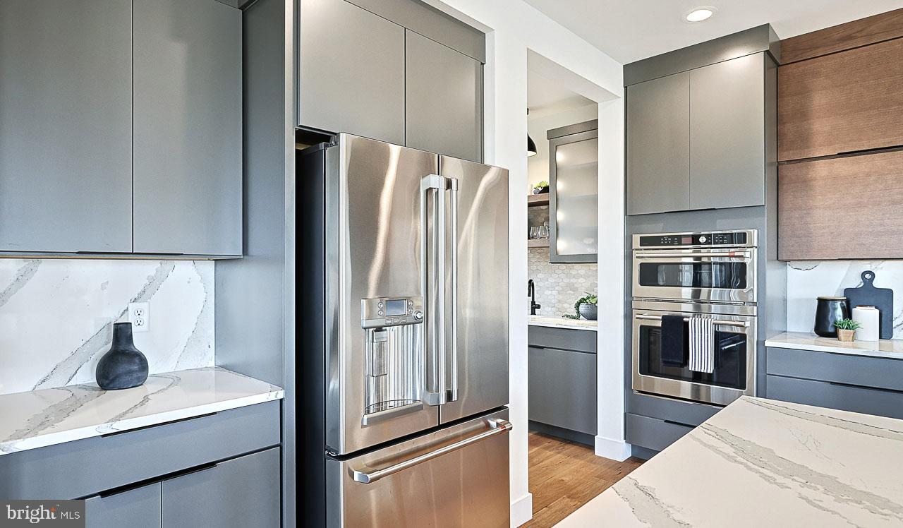 WILLOW CREEK FARMS - Residential