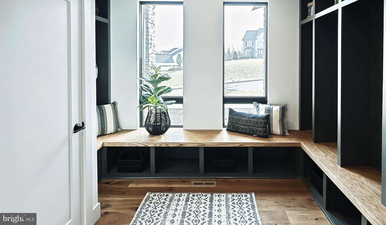 WILLOW CREEK FARMS - Residential