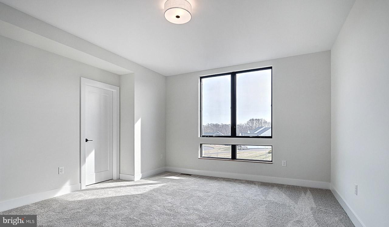 WILLOW CREEK FARMS - Residential