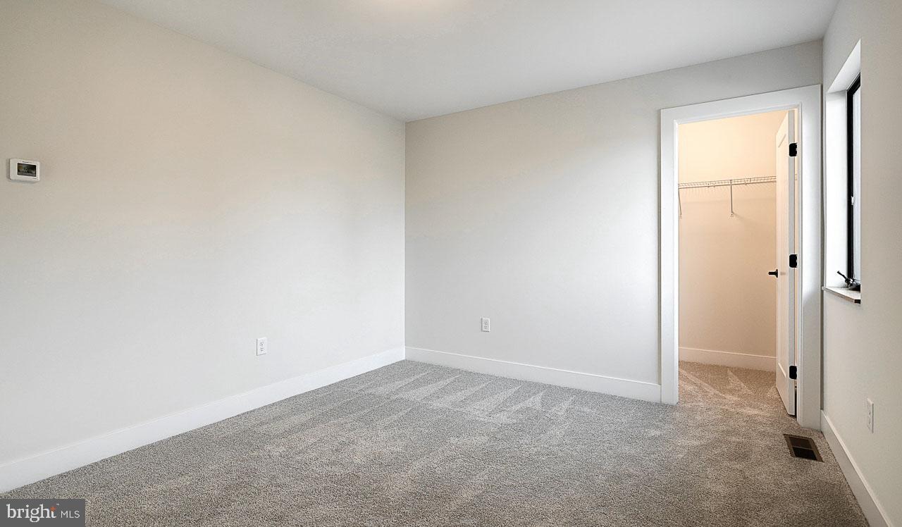 WILLOW CREEK FARMS - Residential