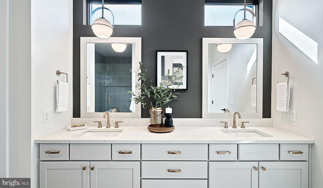 WILLOW CREEK FARMS - Residential