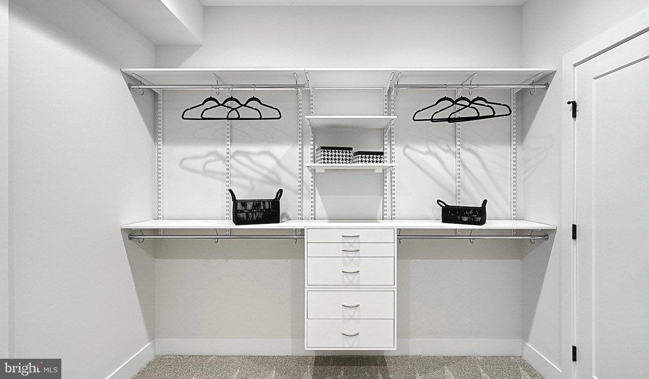 WILLOW CREEK FARMS - Residential