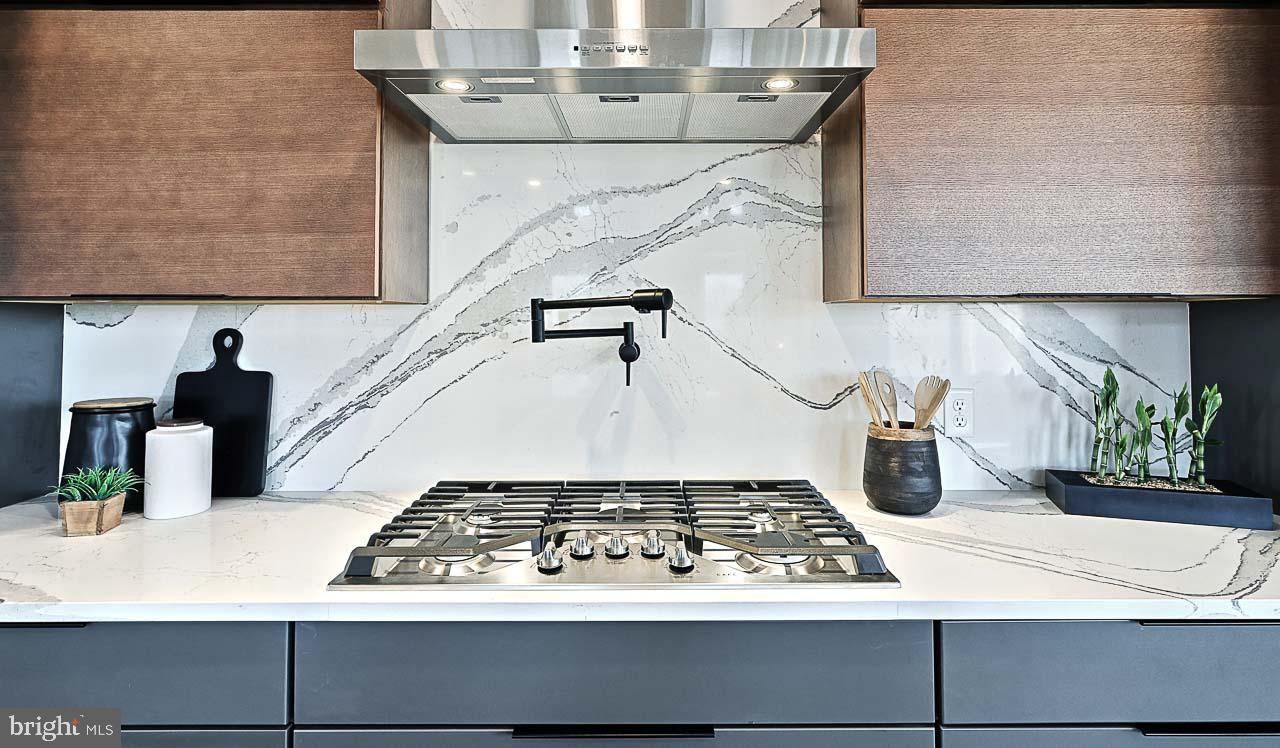 WILLOW CREEK FARMS - Residential