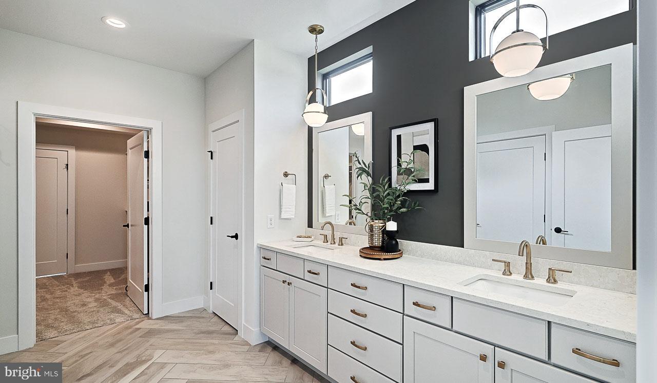 WILLOW CREEK FARMS - Residential