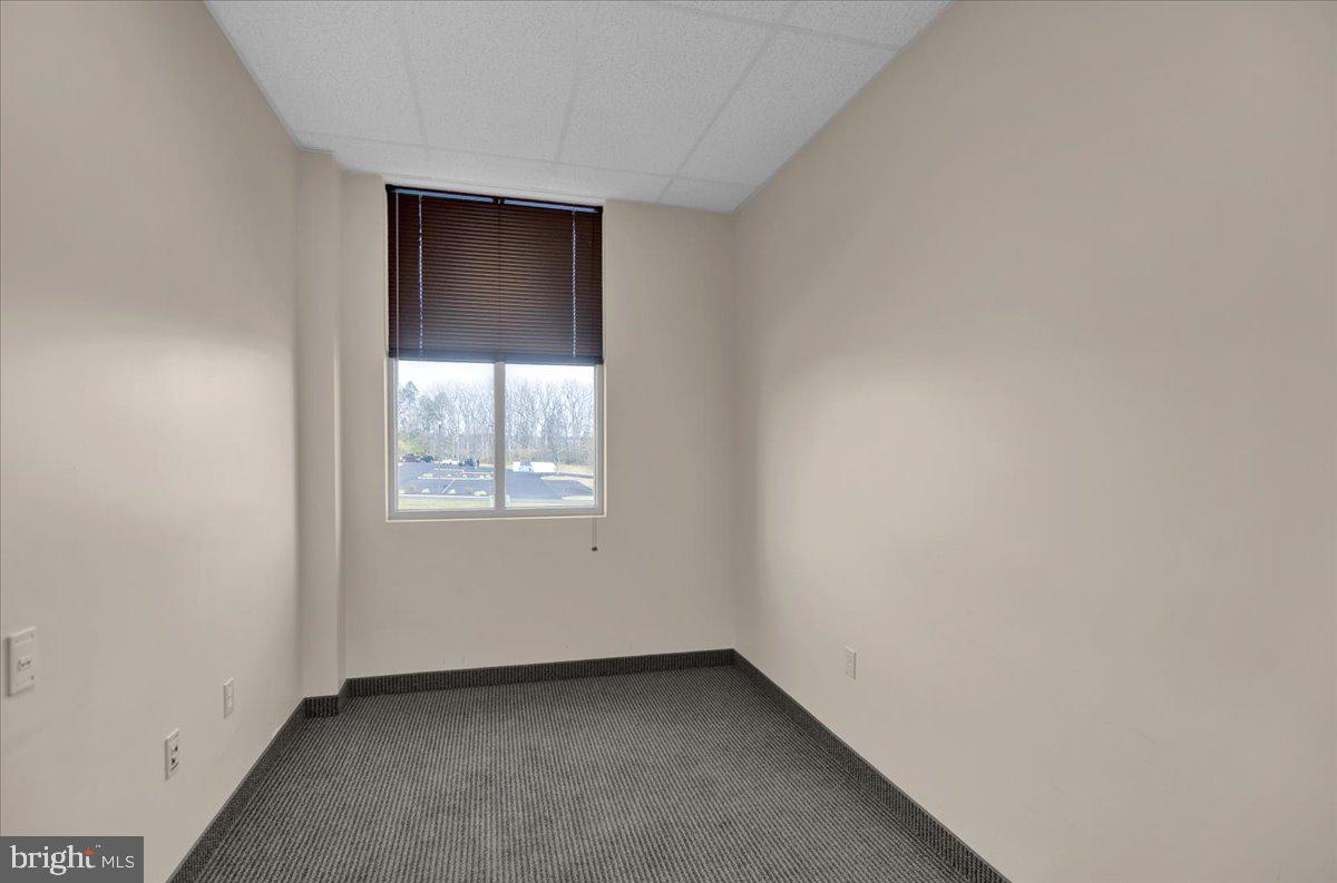 SPRING RIDGE - Commercial Sale