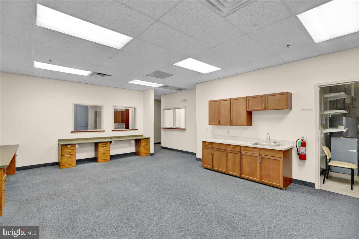 SPRING RIDGE - Commercial Sale