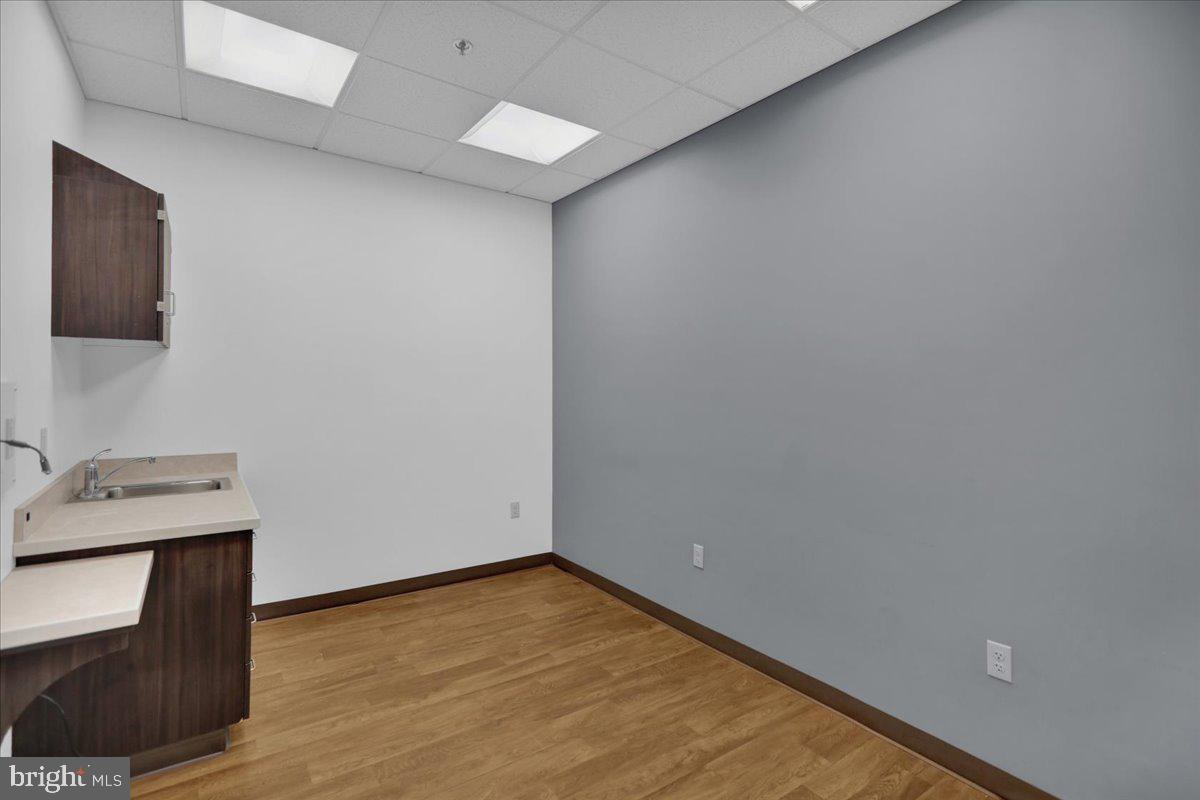 SPRING RIDGE - Commercial Sale