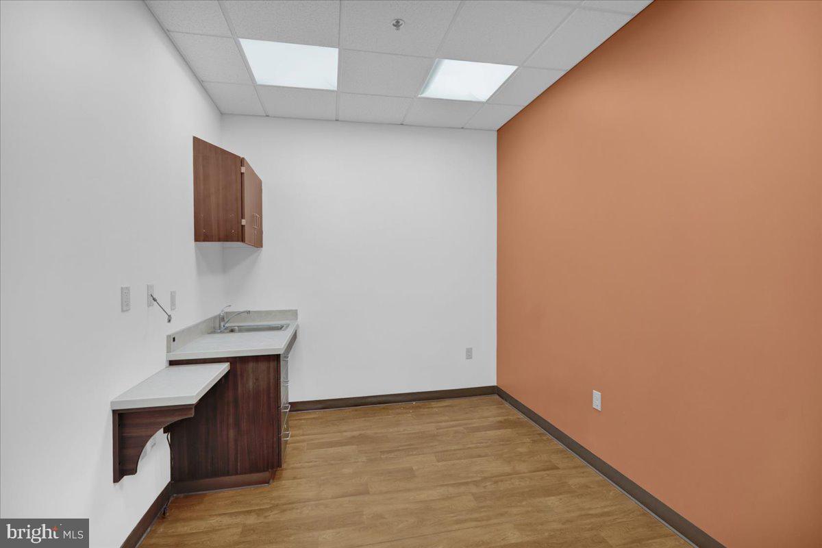 SPRING RIDGE - Commercial Sale