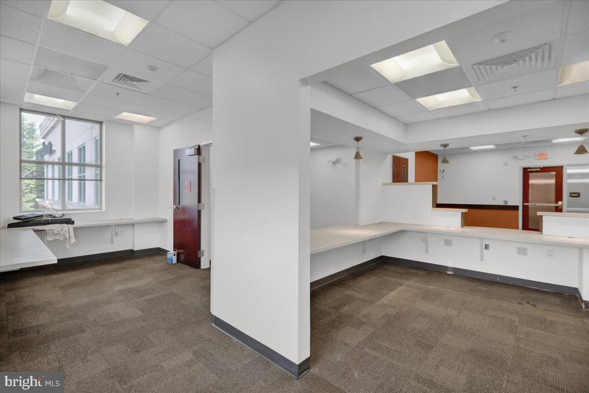 SPRING RIDGE - Commercial Sale