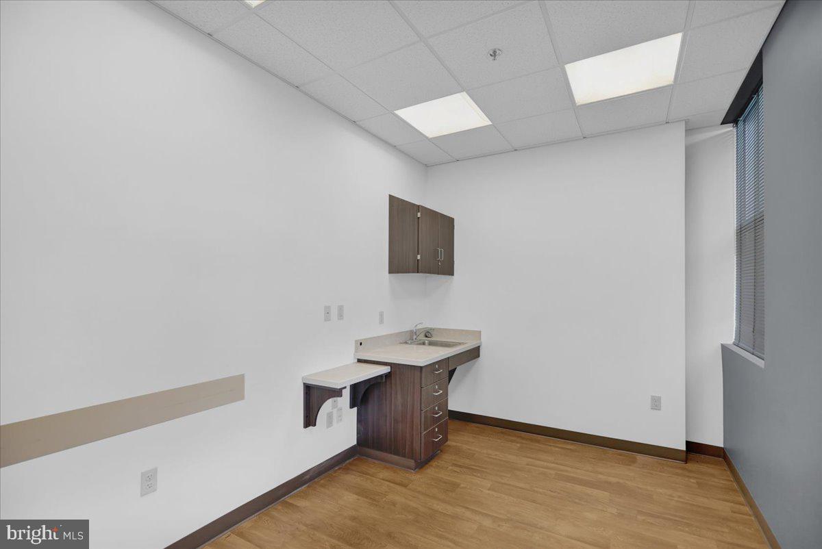 SPRING RIDGE - Commercial Sale