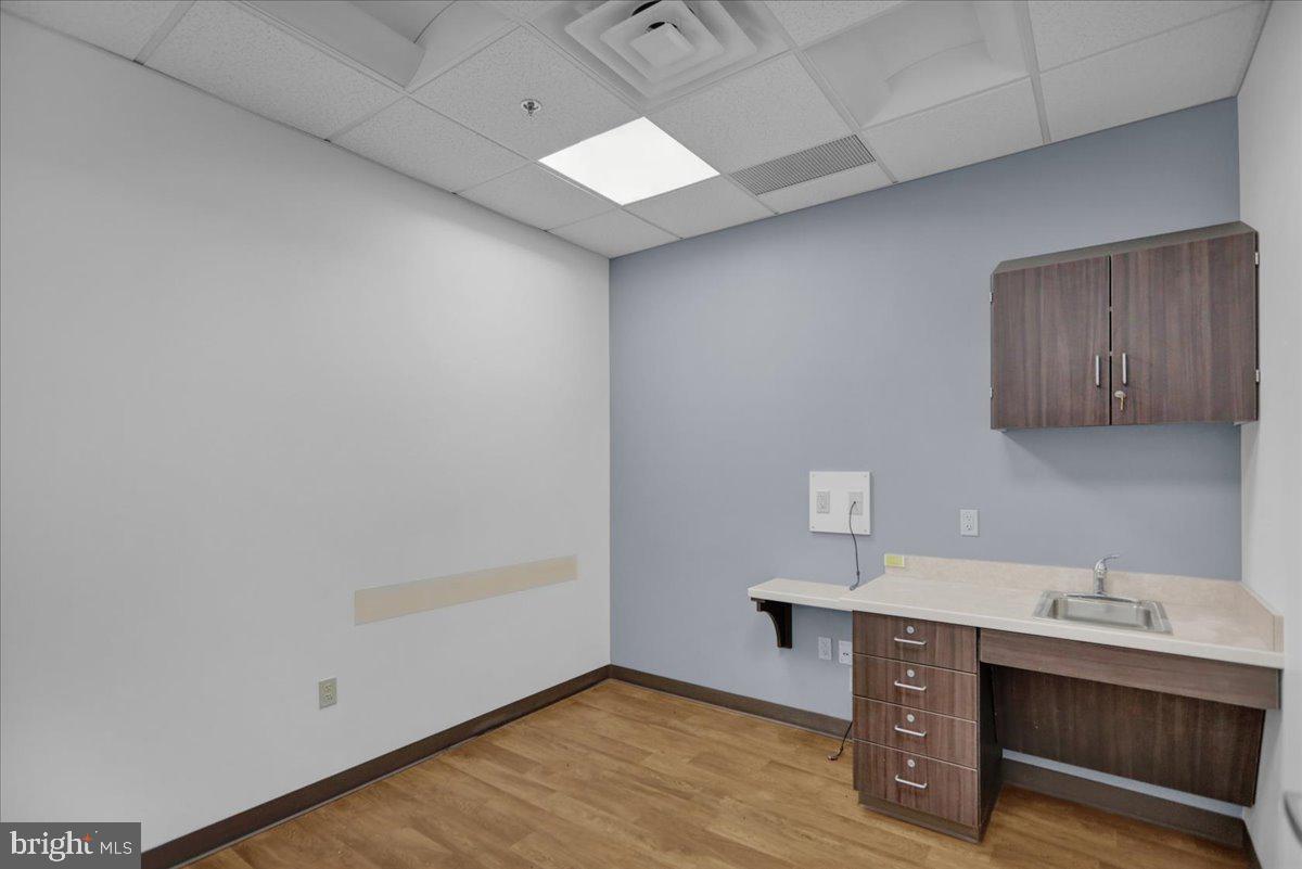 SPRING RIDGE - Commercial Sale