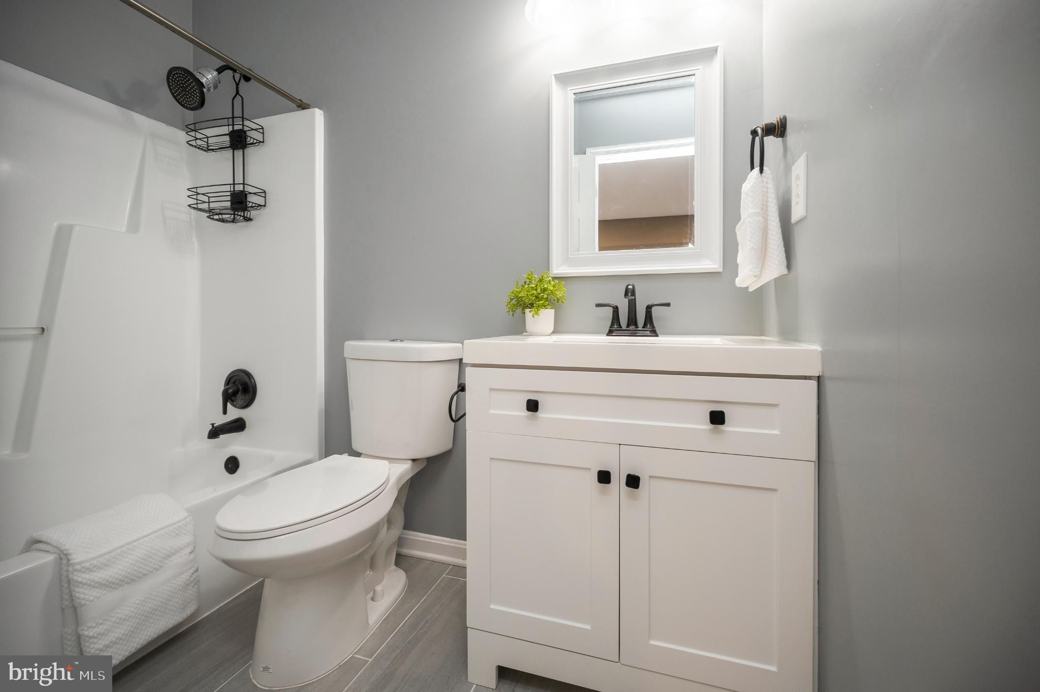 LAKE WILDERNESS - Residential