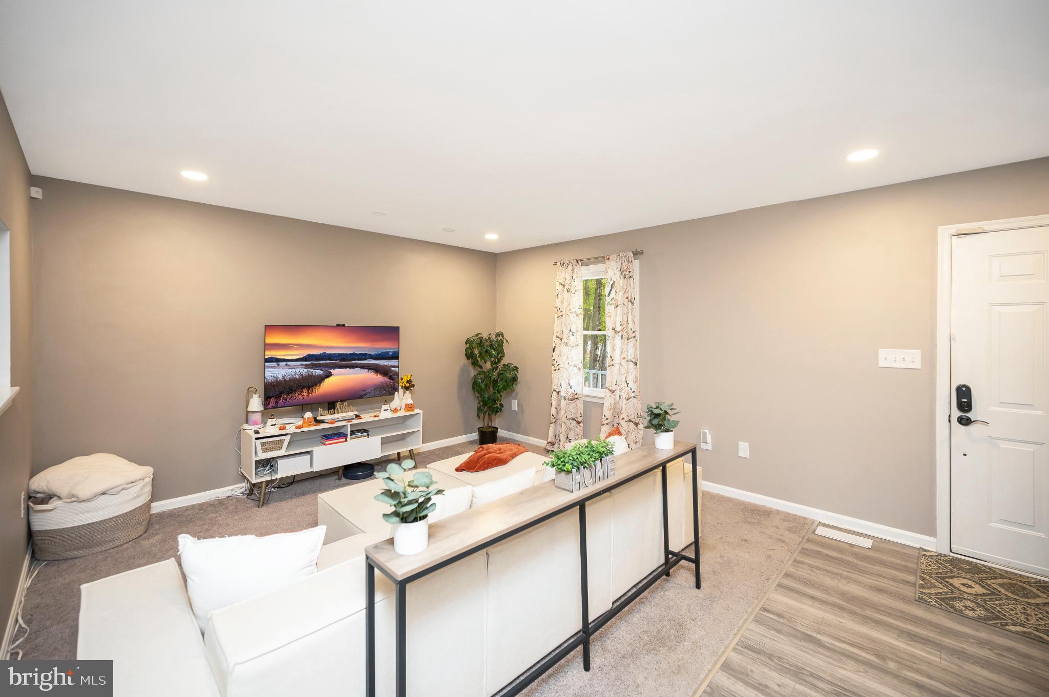 LAKE WILDERNESS - Residential