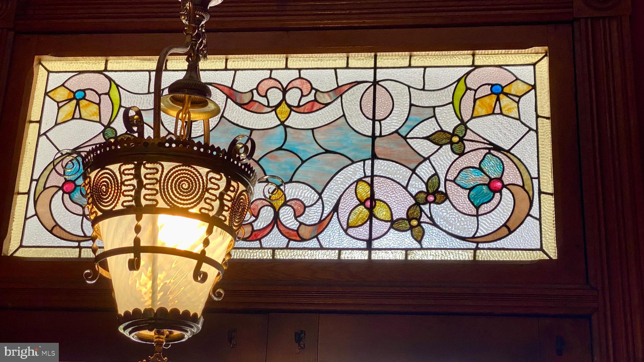 DOWNTOWN - Commercial Lease