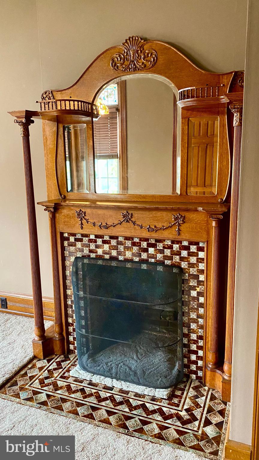 DOWNTOWN - Commercial Lease