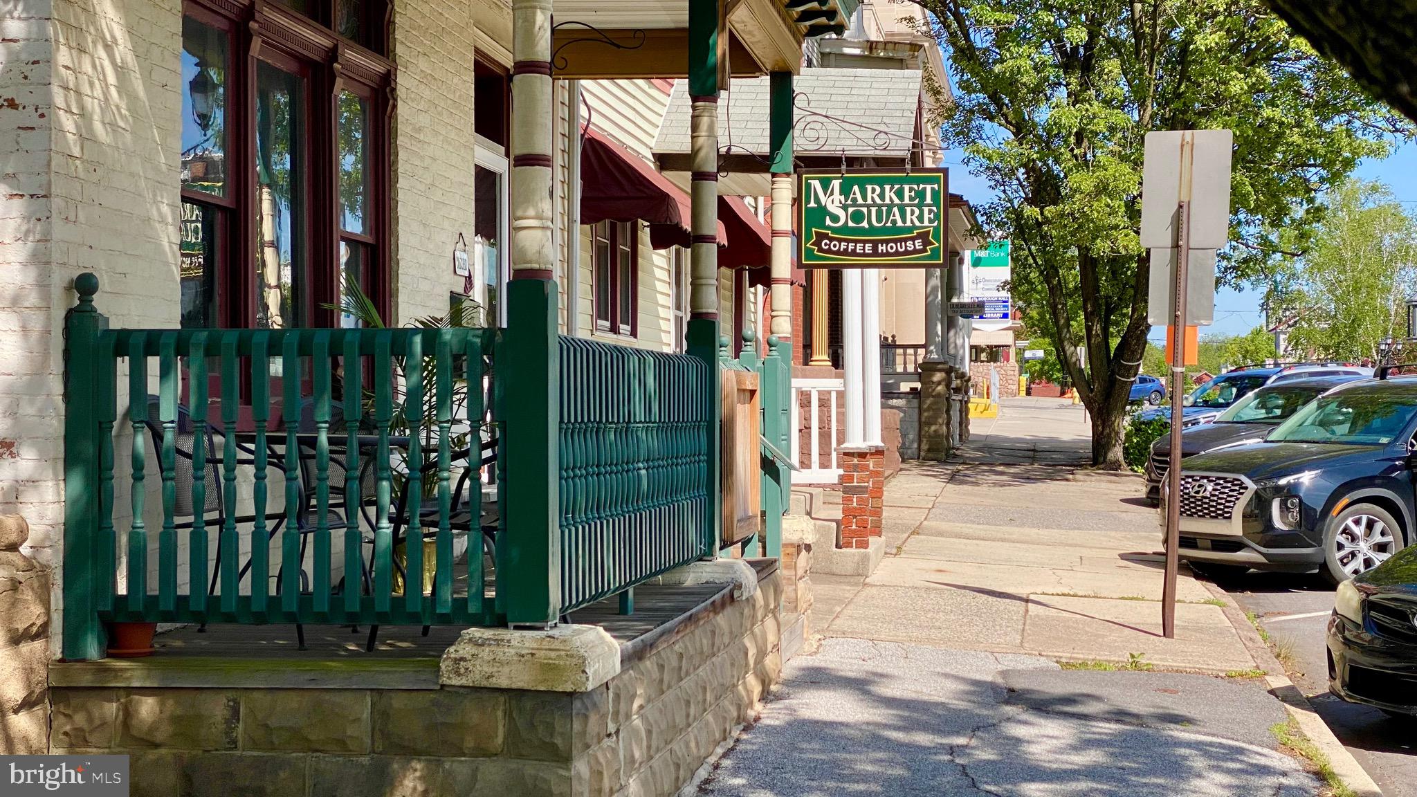 DOWNTOWN - Commercial Lease