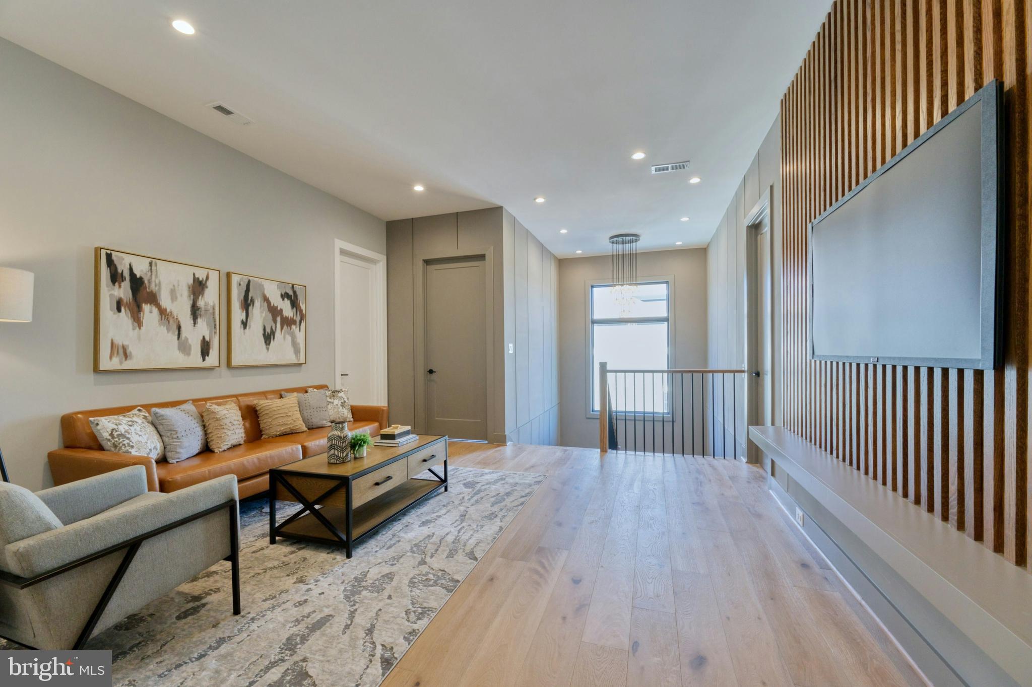 WEST LANGLEY - Residential