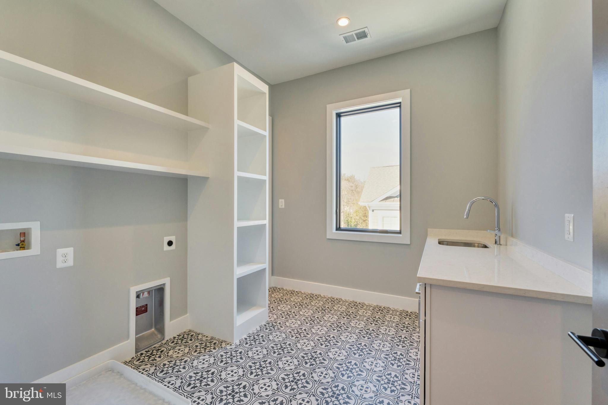 WEST LANGLEY - Residential