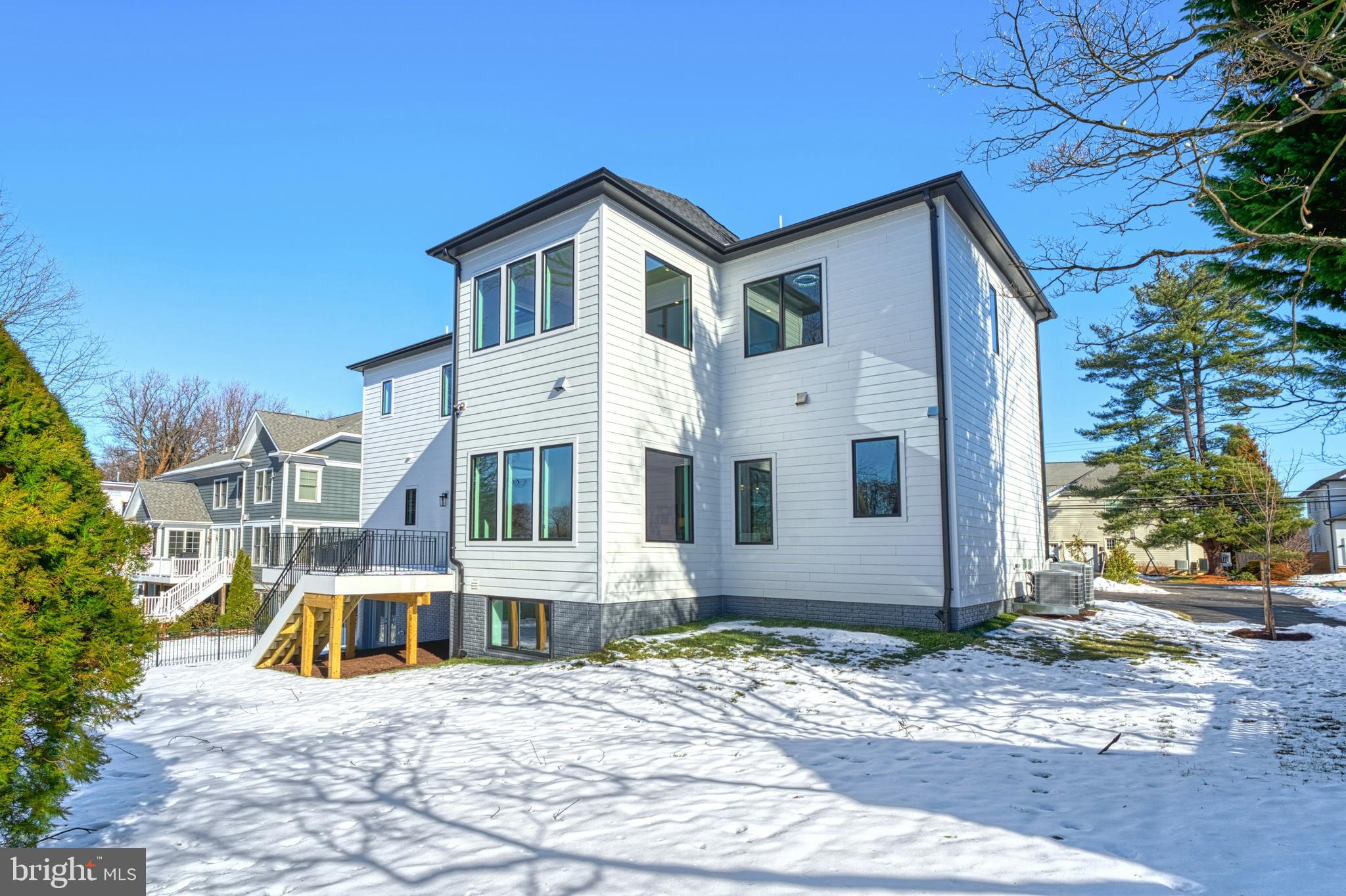 WEST LANGLEY - Residential