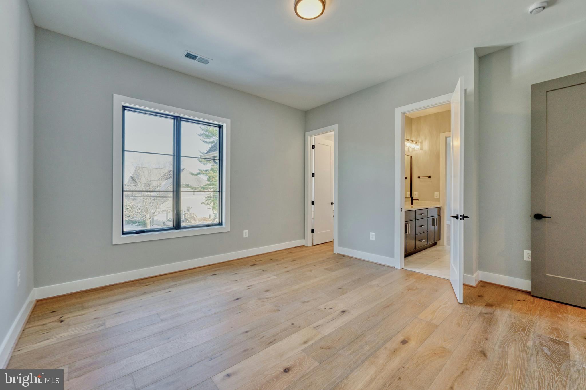 WEST LANGLEY - Residential