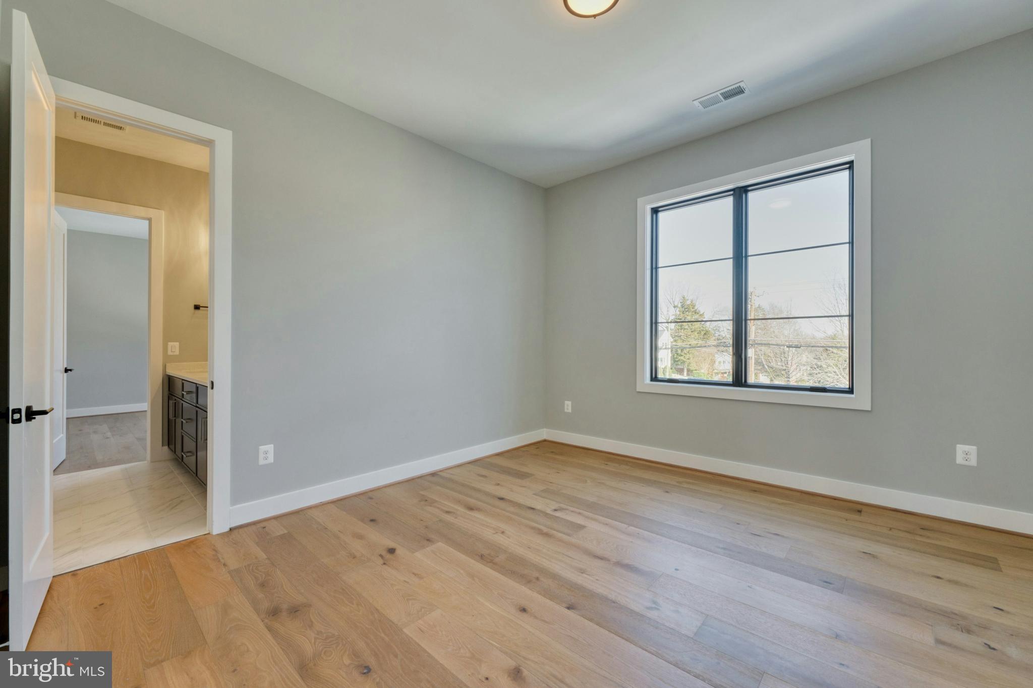 WEST LANGLEY - Residential