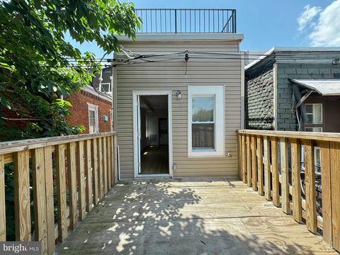 Townhouse For Rent - 255 S 44th St #2<br/> PHILADELPHIA, PA 19104