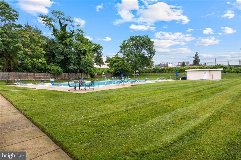 THE FAIRMONT 1009 CONDO - Residential