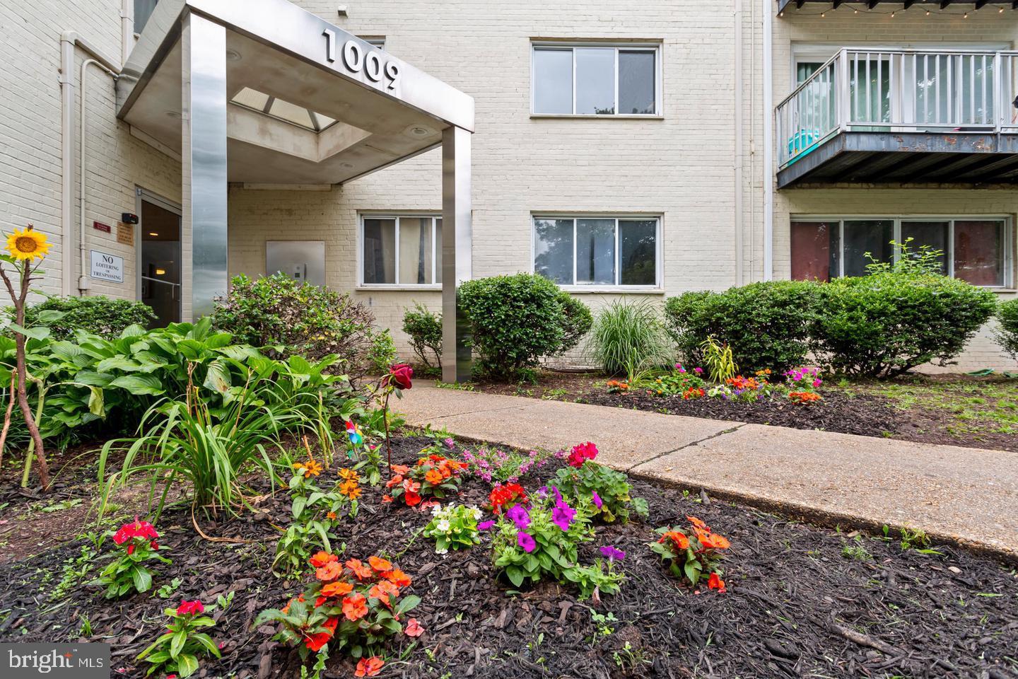 THE FAIRMONT 1009 CONDO - Residential