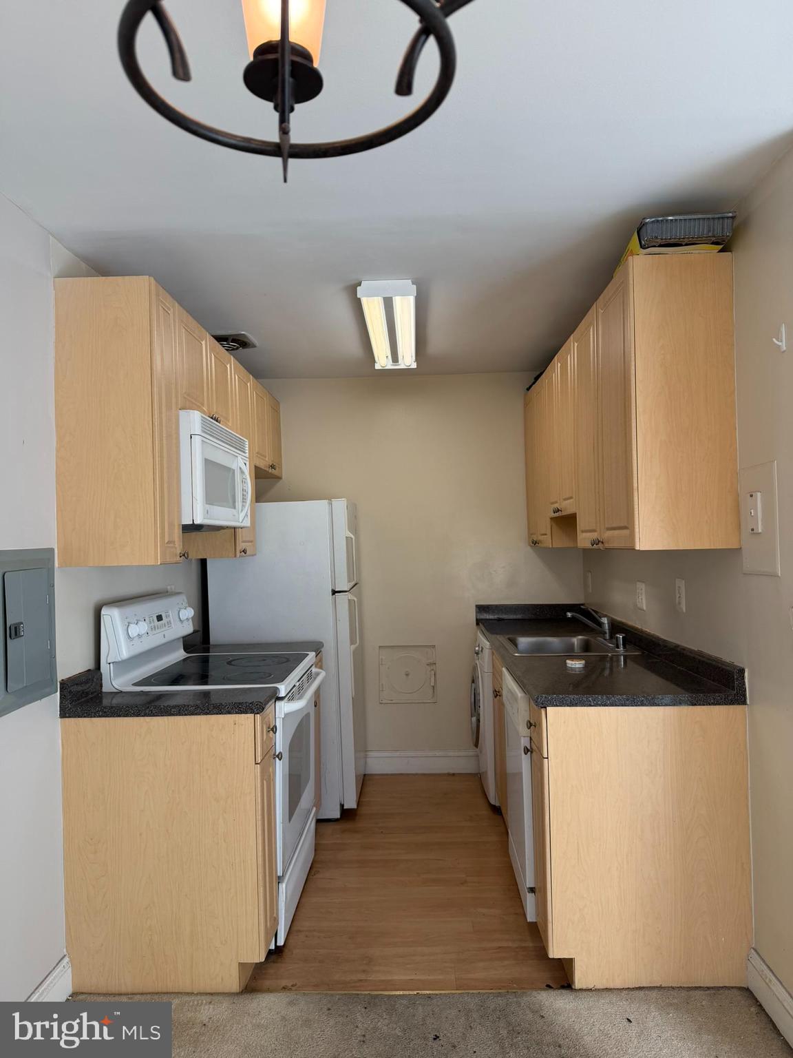 THE FAIRMONT 1009 CONDO - Residential