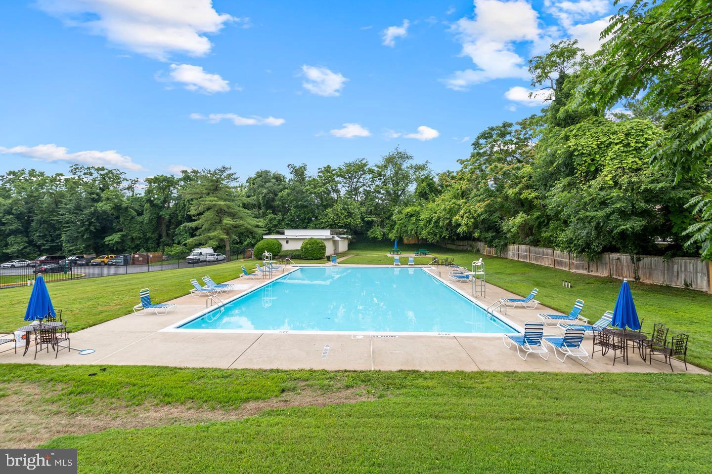 THE FAIRMONT 1009 CONDO - Residential