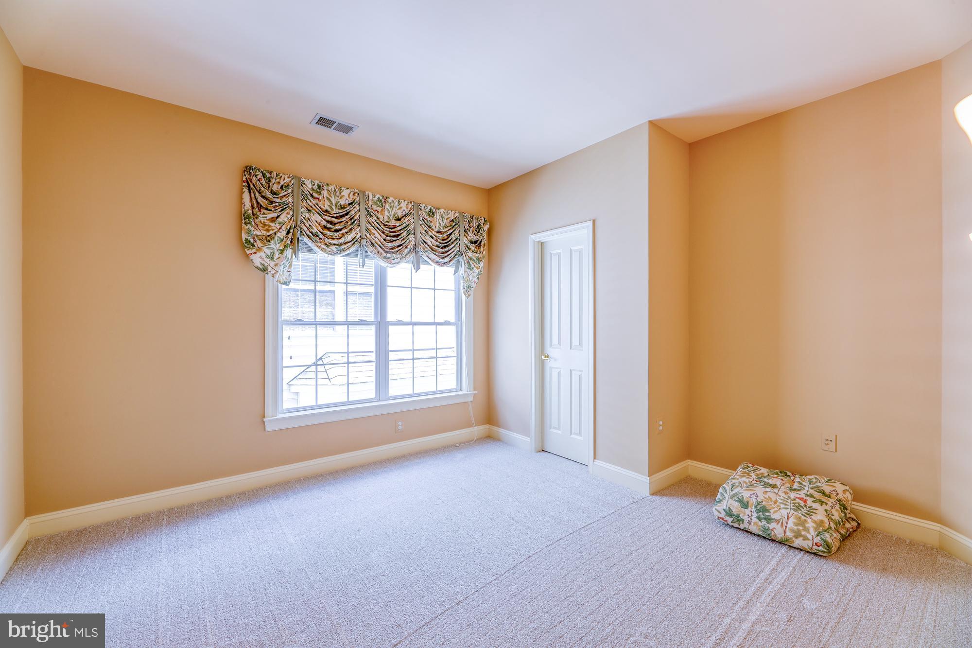 MAPLE TRACE - Residential