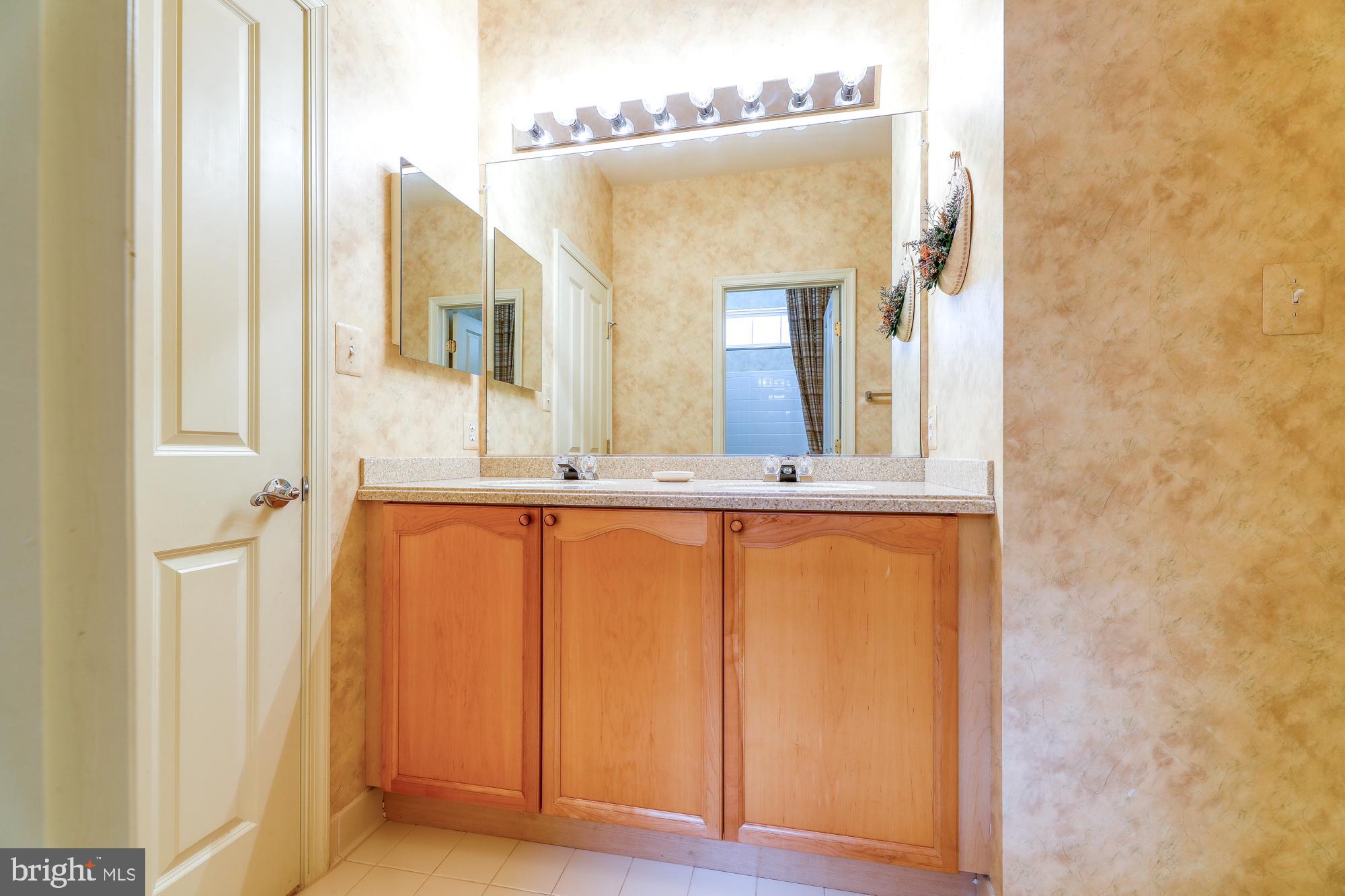 MAPLE TRACE - Residential