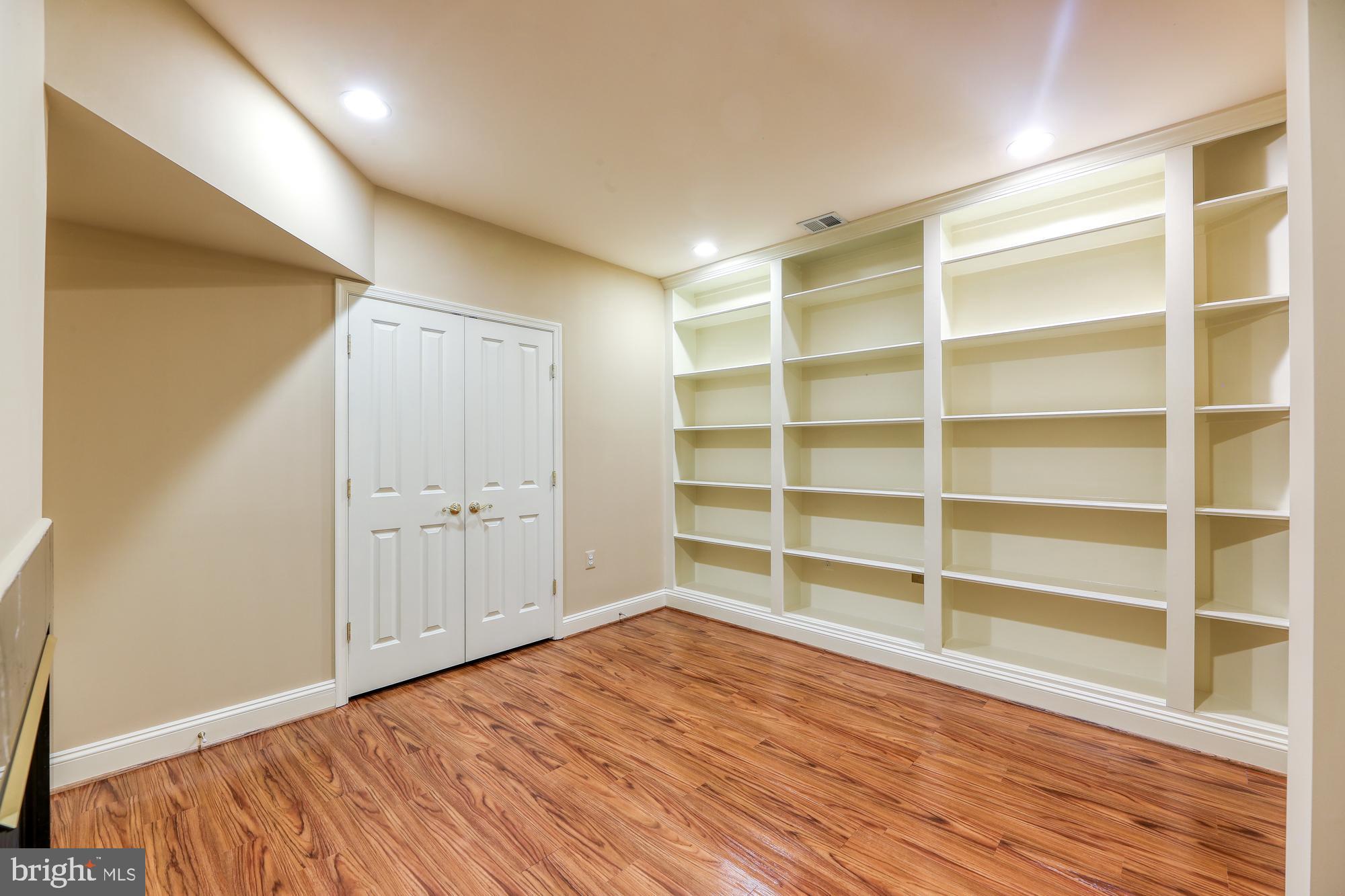 MAPLE TRACE - Residential