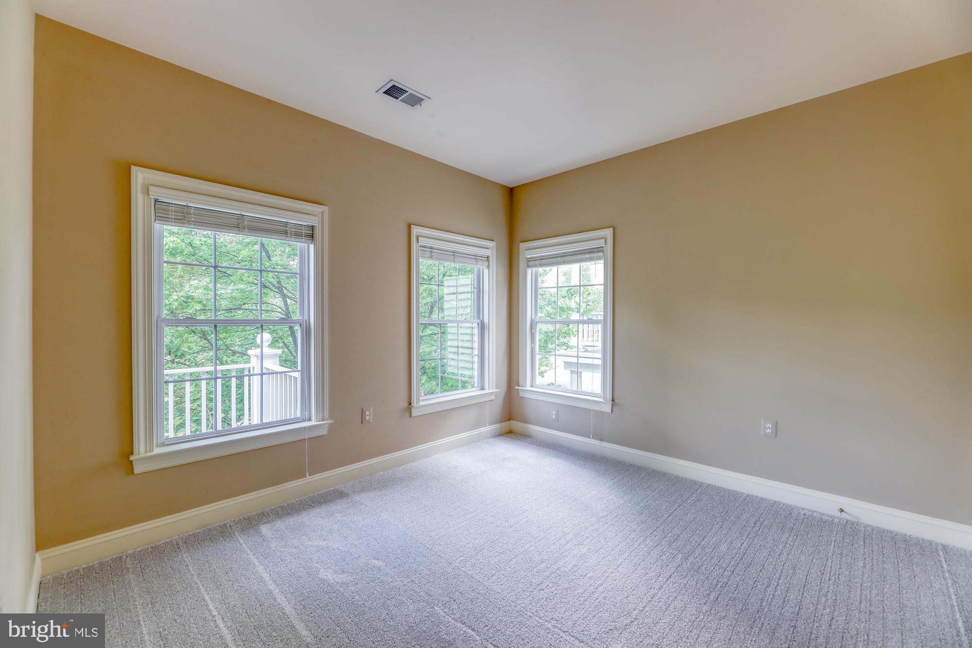 MAPLE TRACE - Residential