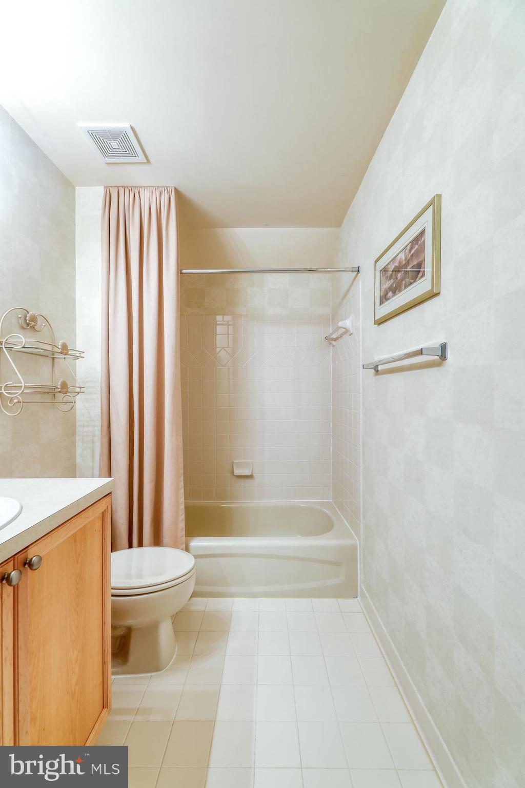 MAPLE TRACE - Residential