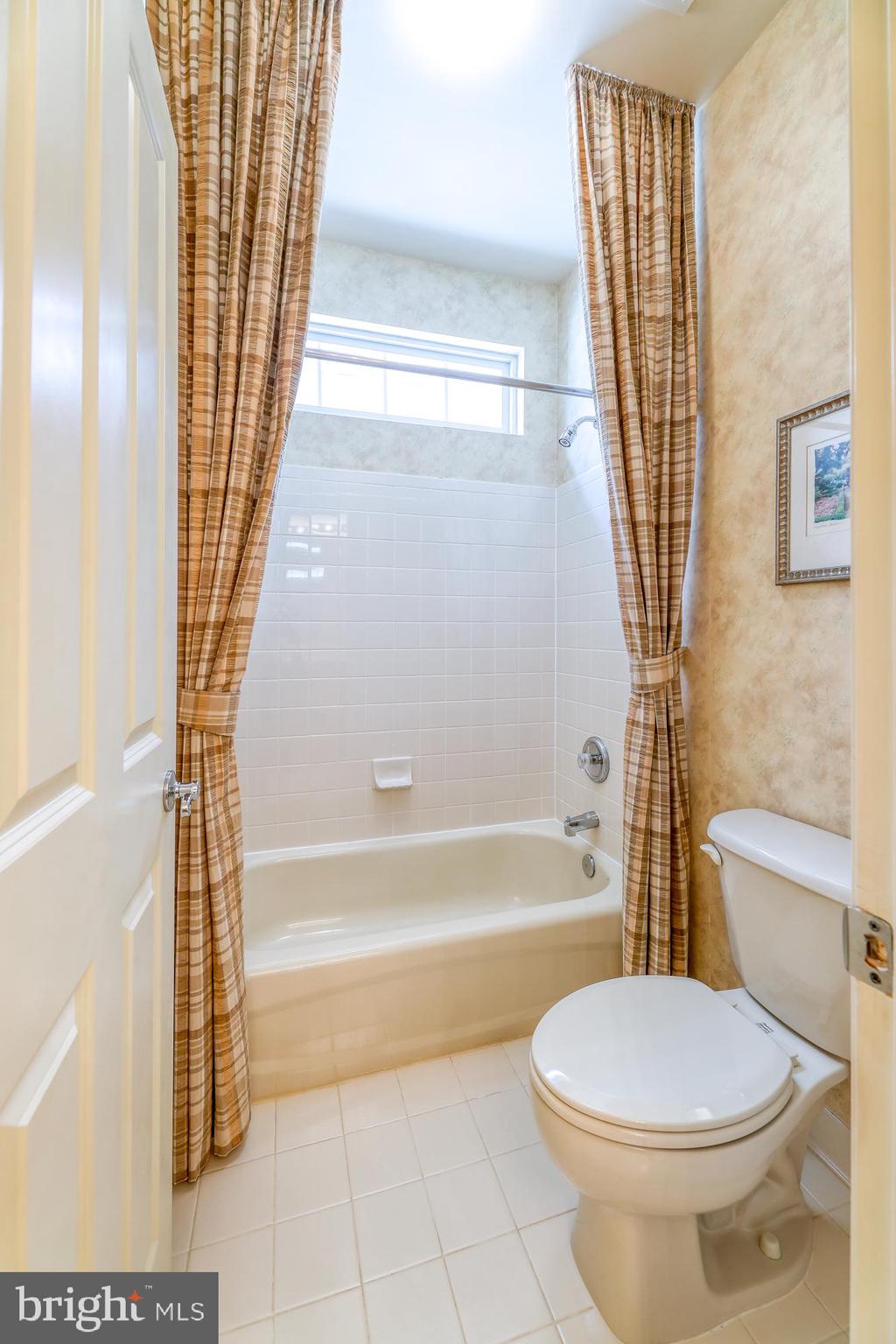 MAPLE TRACE - Residential