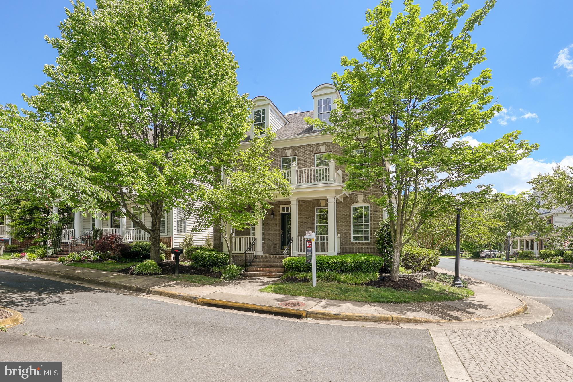 MAPLE TRACE - Residential