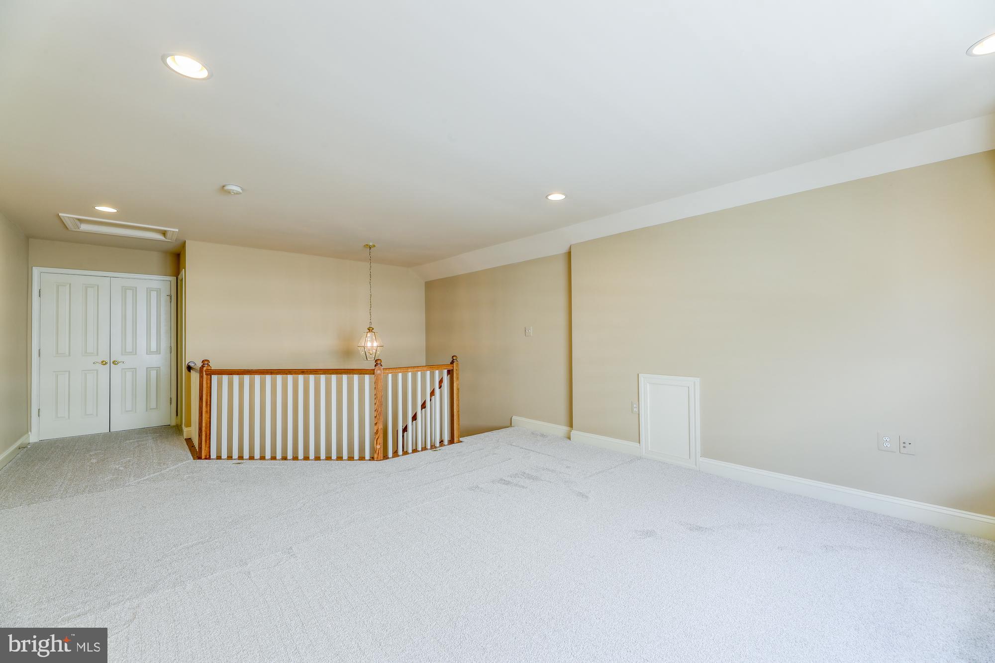 MAPLE TRACE - Residential