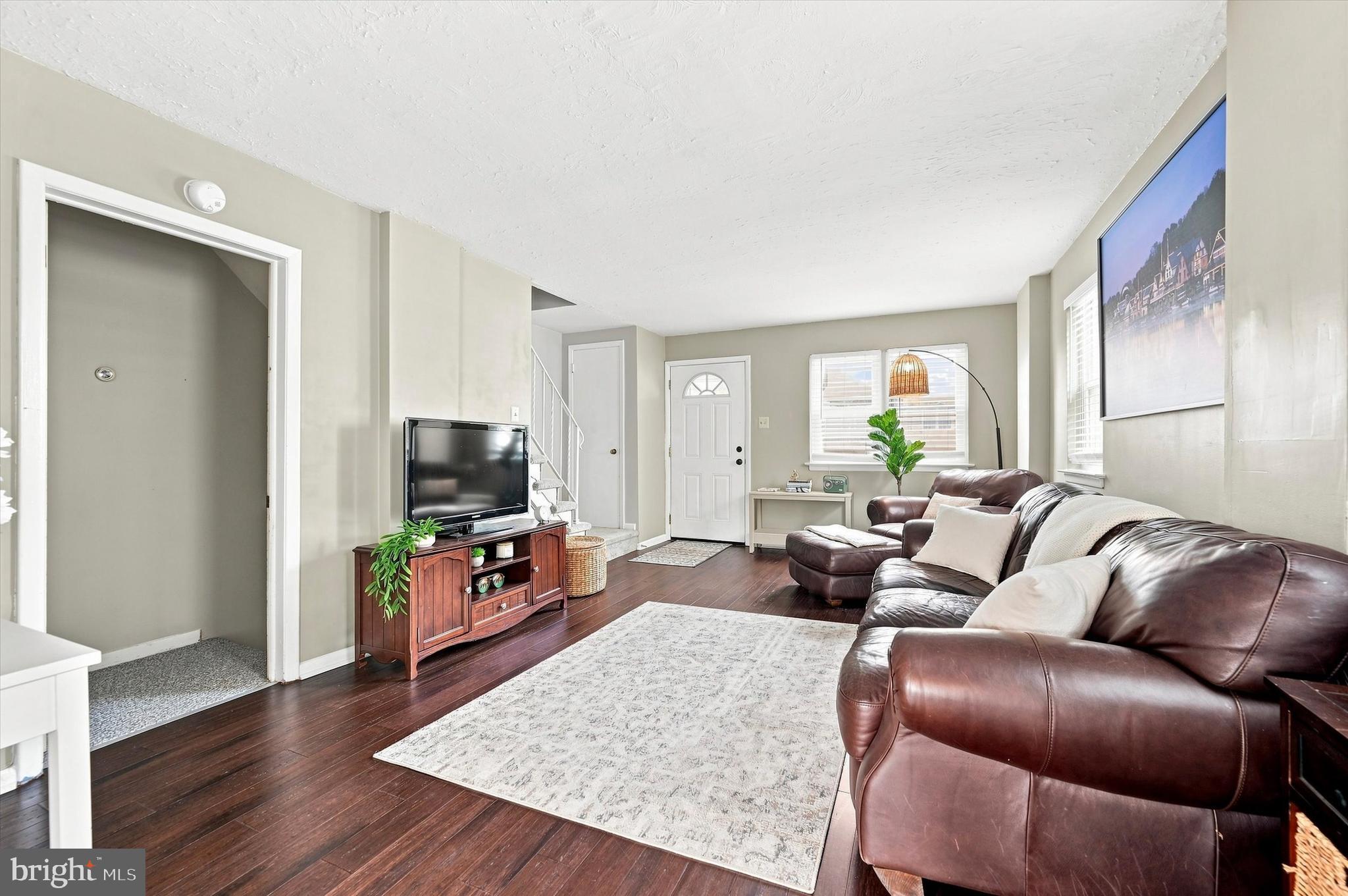 221 W 3RD AVENUE