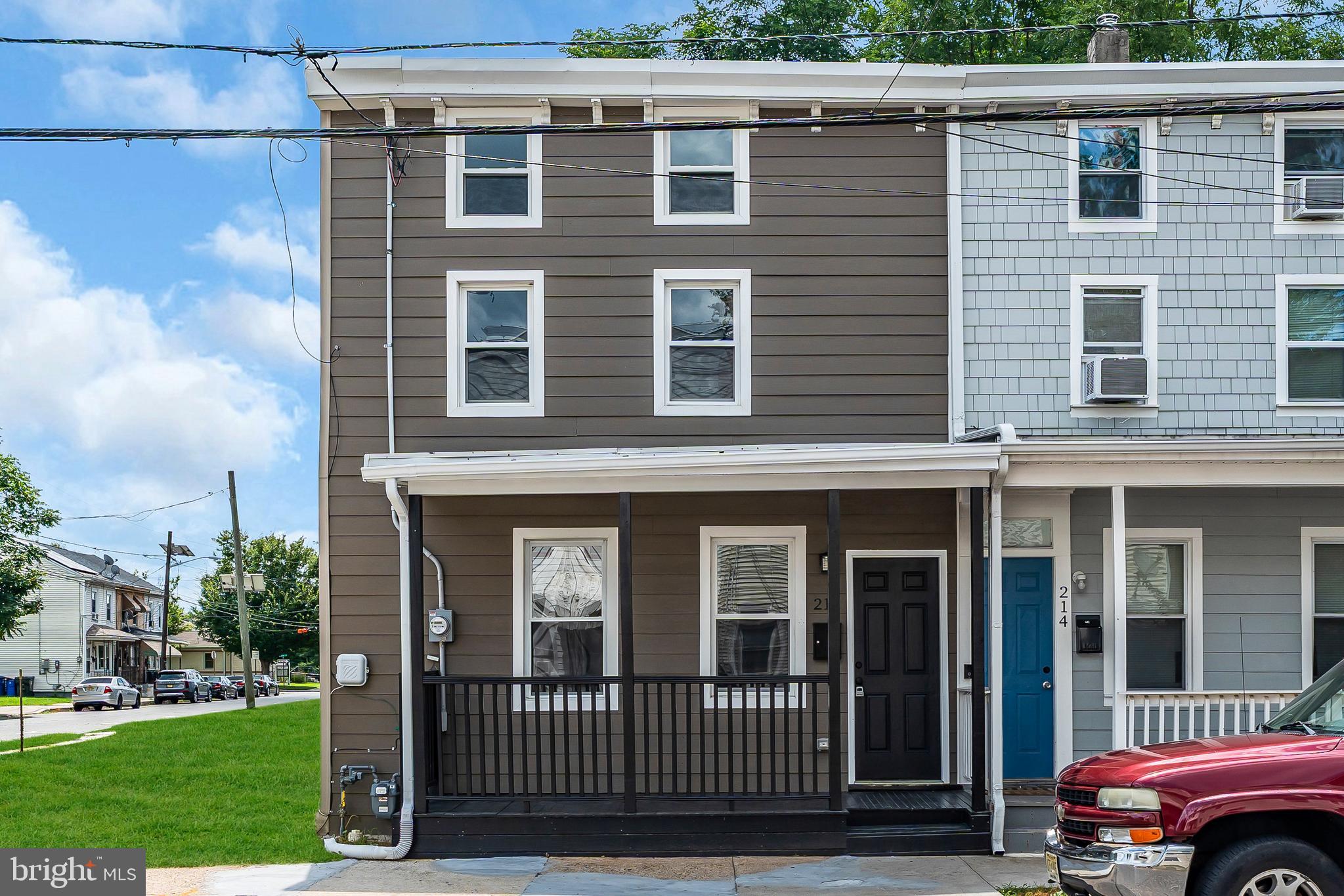 216 JONES AVENUE