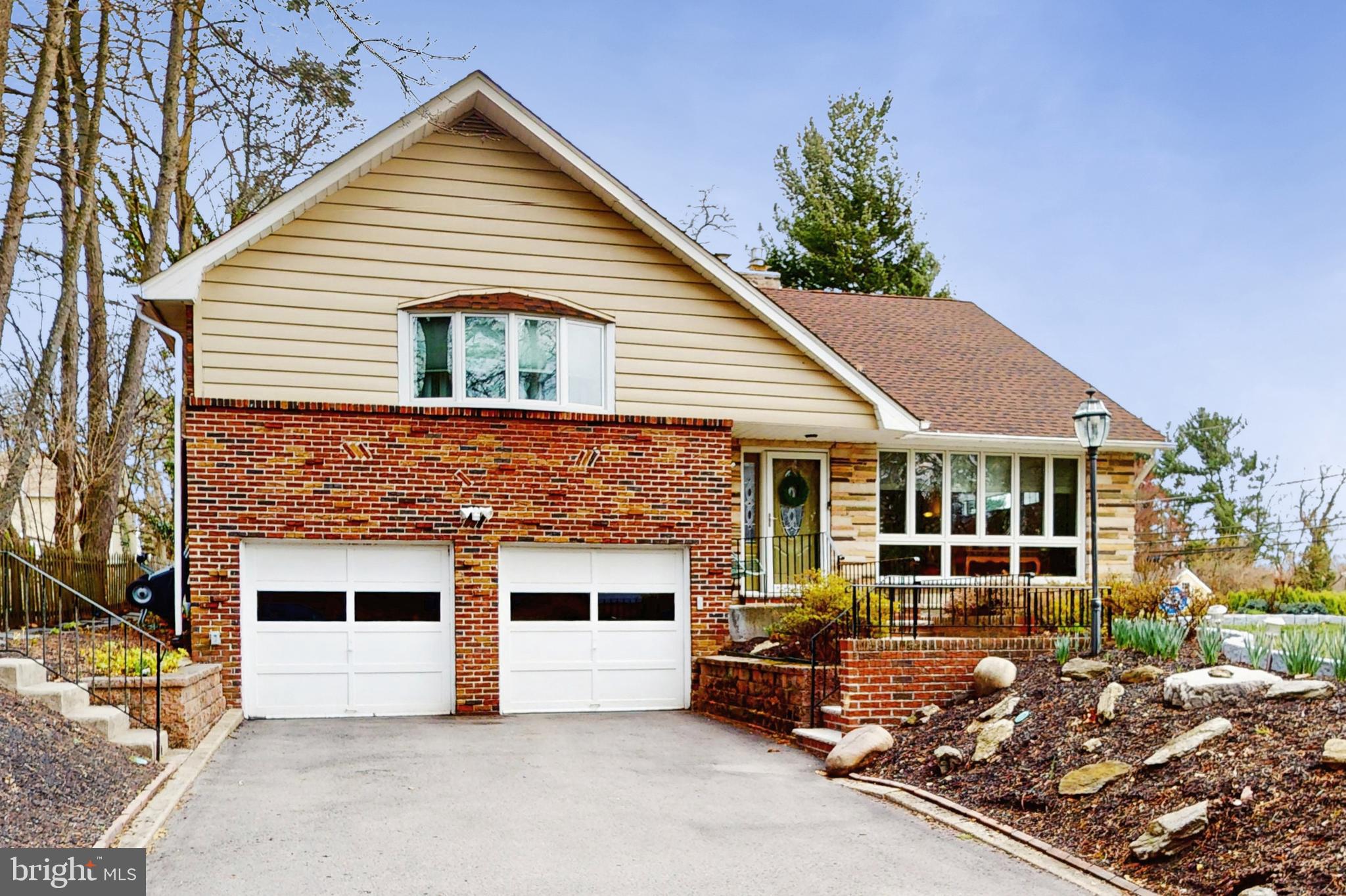 Fabulous House with a great layout freshly painted (2025) . Bright, Airy Multi-Level Single Home - all you have to do is pack your bags & move-in!! Long front driveway ( can hold about 4 cards ) leads to 2 car front entry garage. The Contemporary Open Floor Plan on the Main Level flows from the kitchen ( 2020) into the Dining Room, Pella windows, Entry door and adjoining Fireside Living Room with recessed lighting ( 2025) making living easy for today's lifestyle. The Master Bedroom with Master Bath and Walk-In Closet, plus 2 additional bedrooms and hall bath complete the 2nd Level. A few steps up to a 3rd Level is a large 4th Bedroom or a great Multi-Purpose Room. The lower level has had an amazing renovation in 2022 which includes a Family Room, Laundry Room, full ADA bathroom with shower and entry to the attached 2 Car Garage. Spacious backyard that has been well maintained. Additional storage space a few more steps down from the family room (below that is Crawl Space Storage and an area where the gas heater, newer gas hot water heater, additional storage shelving and a bonus refrigerator are located)
Improvements include: (2023) Chimney repair (2021) Roof, (2023) New water heater (2022) security doors ( back & Lower level ) .